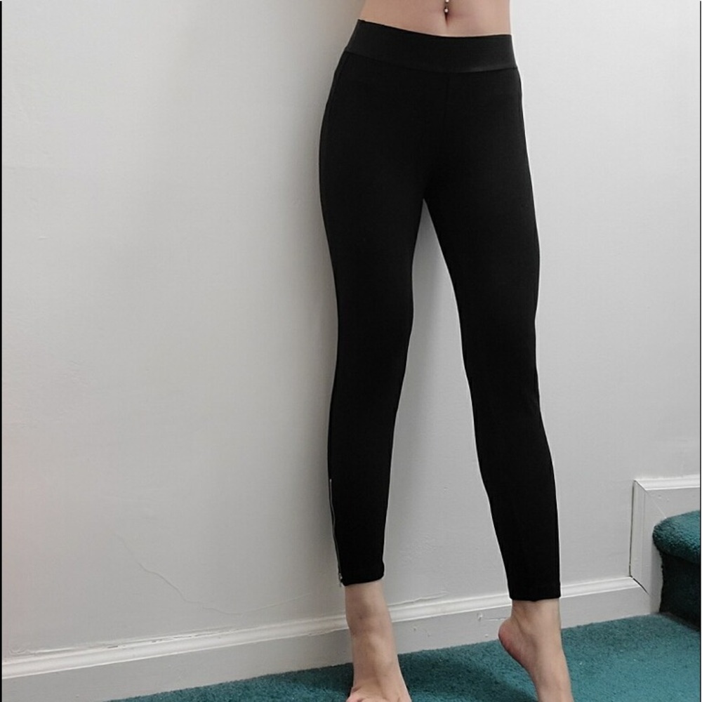 Ankle zipped leggings